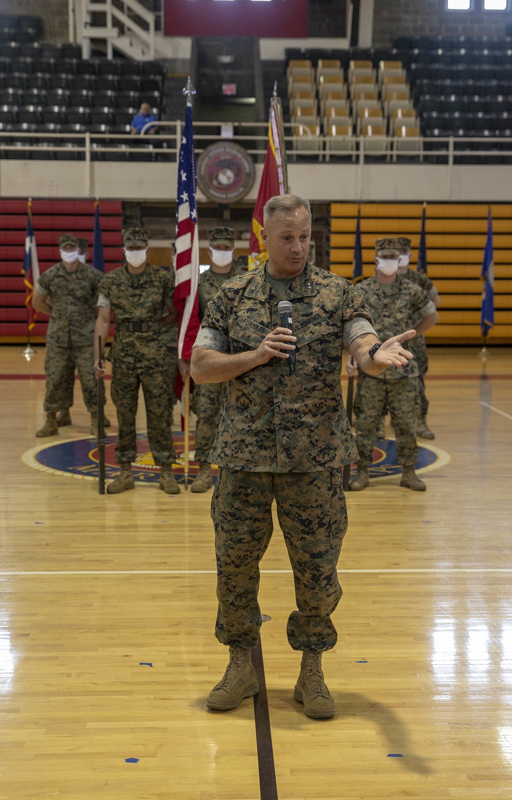 2D LAR Change of Command