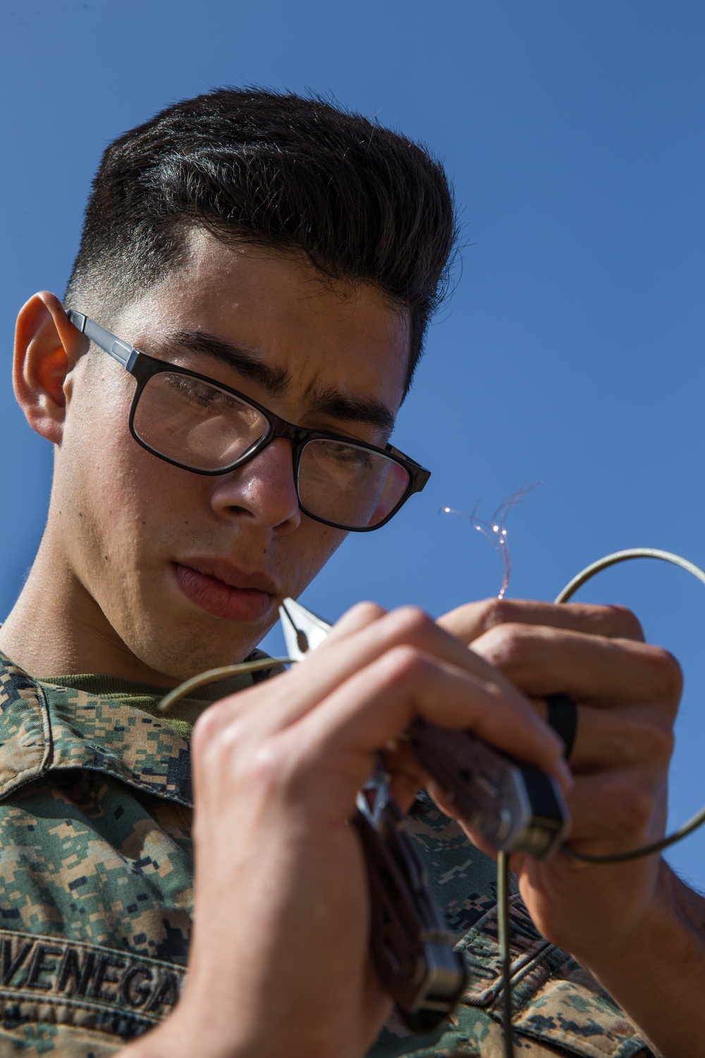 15th MEU Marines communicate beyond line of sight