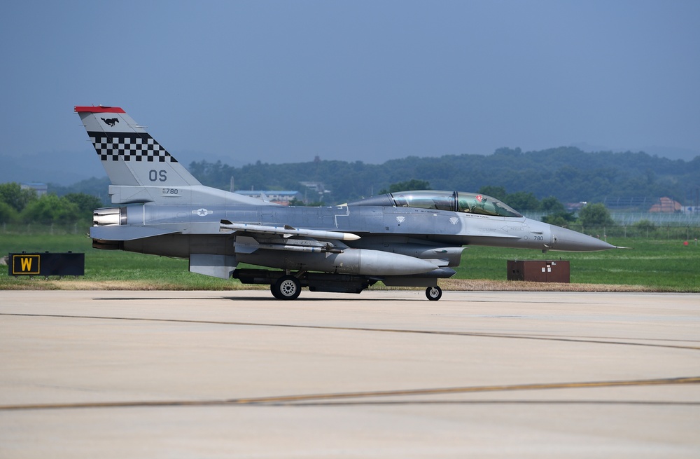 F-16