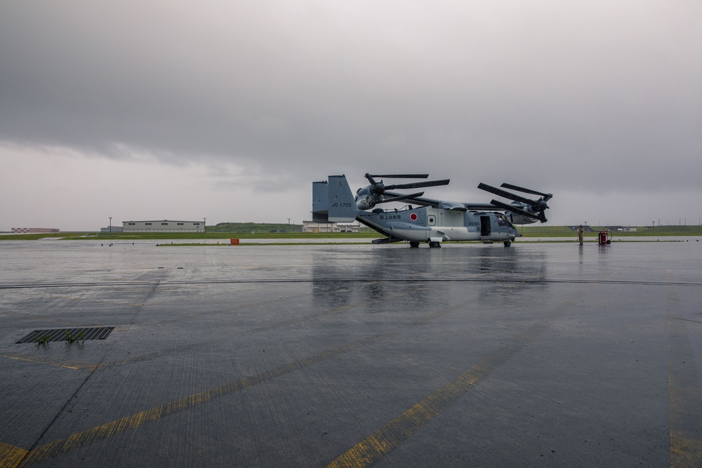 V-22 Departs MCAS Iwakuni