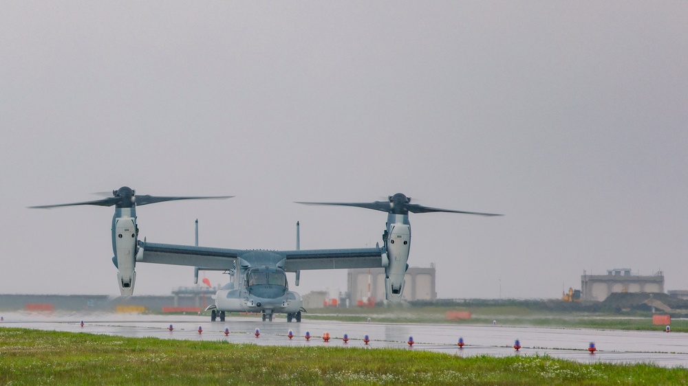 V-22 Departs MCAS Iwakuni