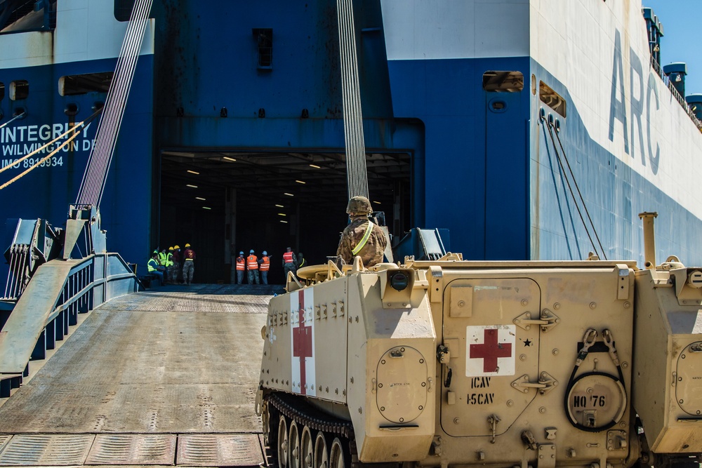 1-5 CAV conducts port operations