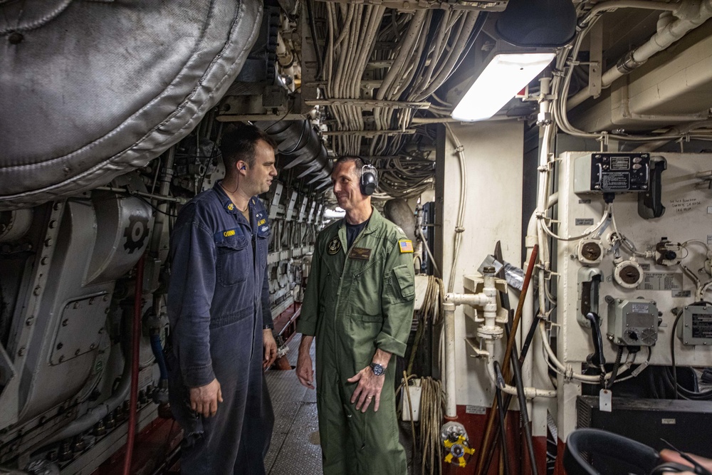 prospective PHIBRON 8 Commander tours the USS New York (LPD 21)