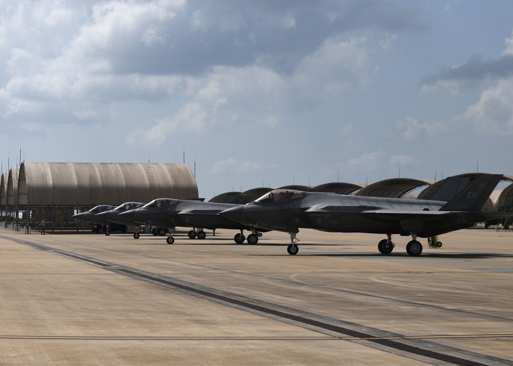 Lt. Col. O'Neill executes his fini-flight at the 33rd FW