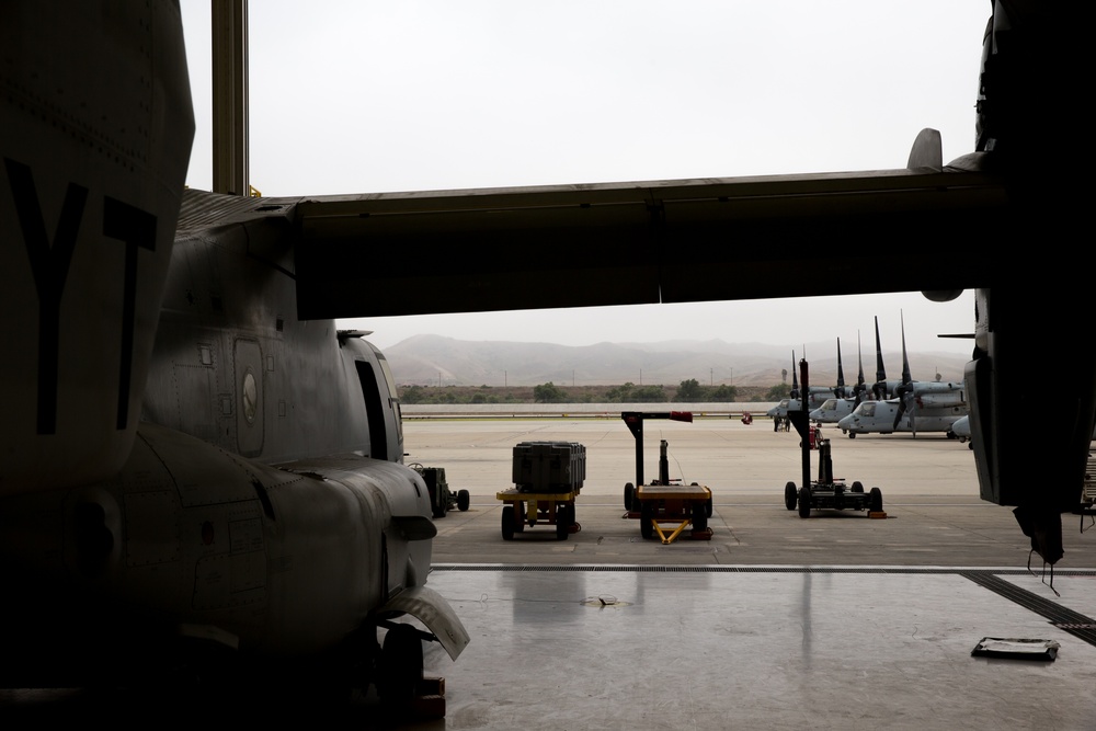 15th MEU Marines communicate beyond line of sight