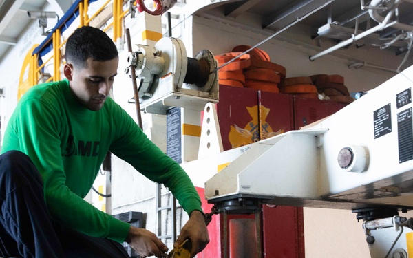 USS Bataan (LHD 5) AIMD