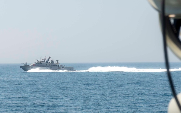 CTF 56 Mark VI Boats and HSC 26 Complete a Casualty Drill