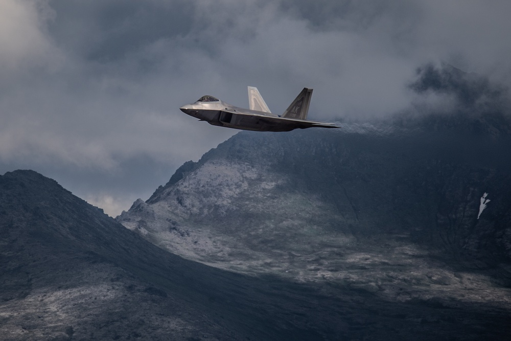F-22 Rages Across Alaskan Mountain Range