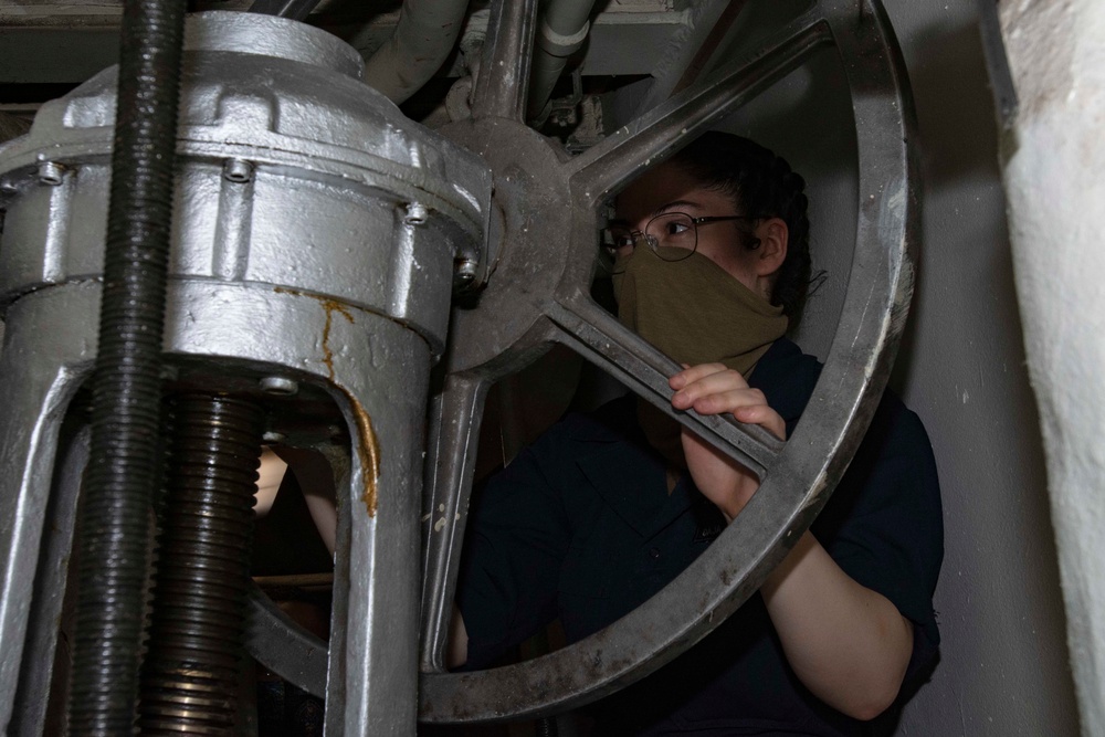 USS Ronald Reagan (CVN 76) Sailors Maintain Steam and Heat