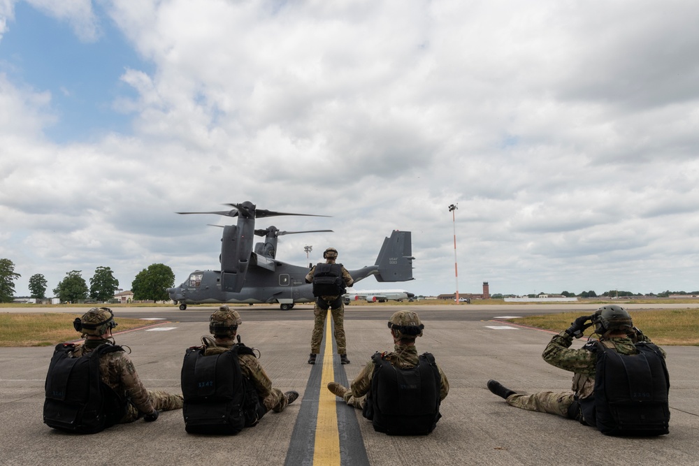 NSW practice jumps near RAF Mildenhall