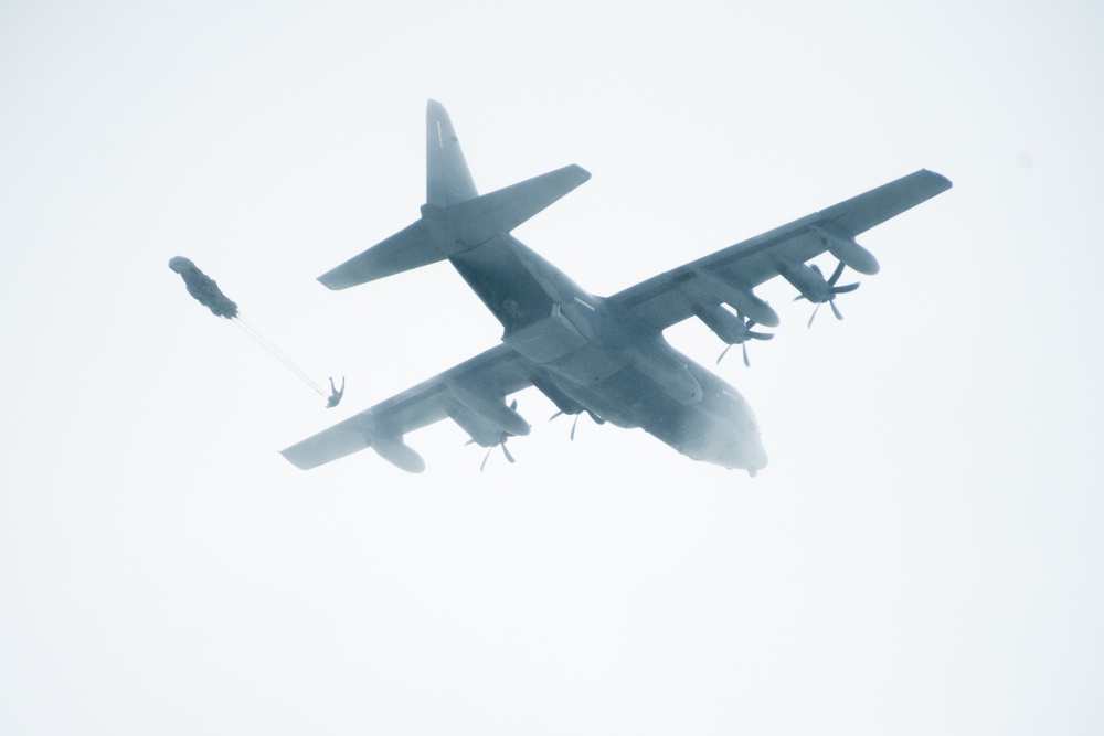 NSW practice jumps near RAF Mildenhall