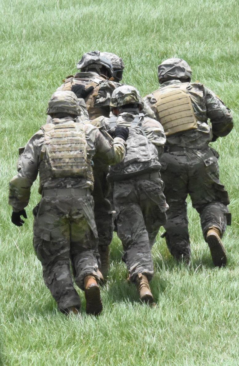 Soldiers apply skills to sling load operations