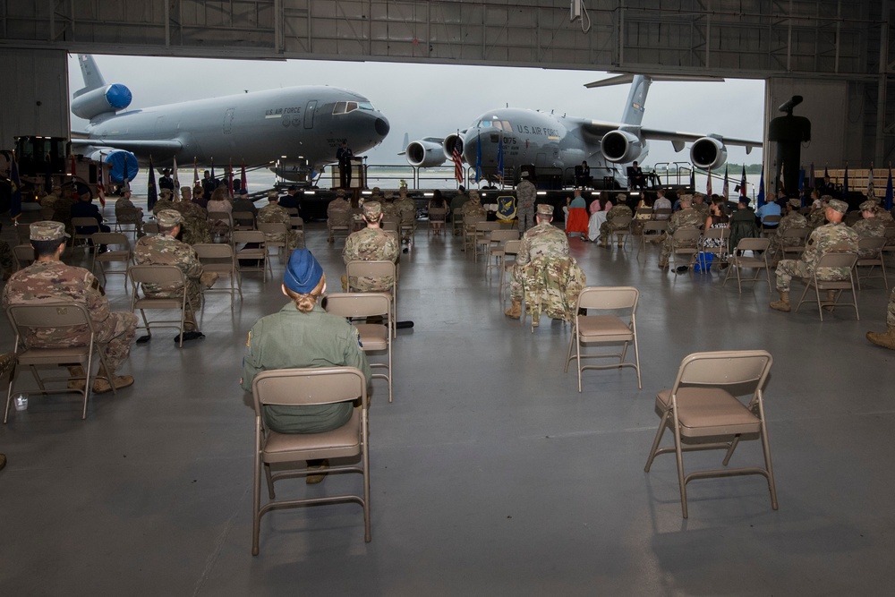 305th AMW changes command