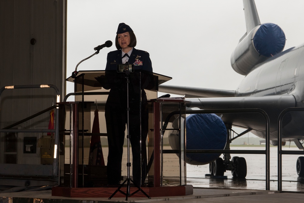 305th AMW changes command