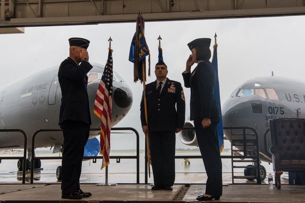 305th AMW changes command