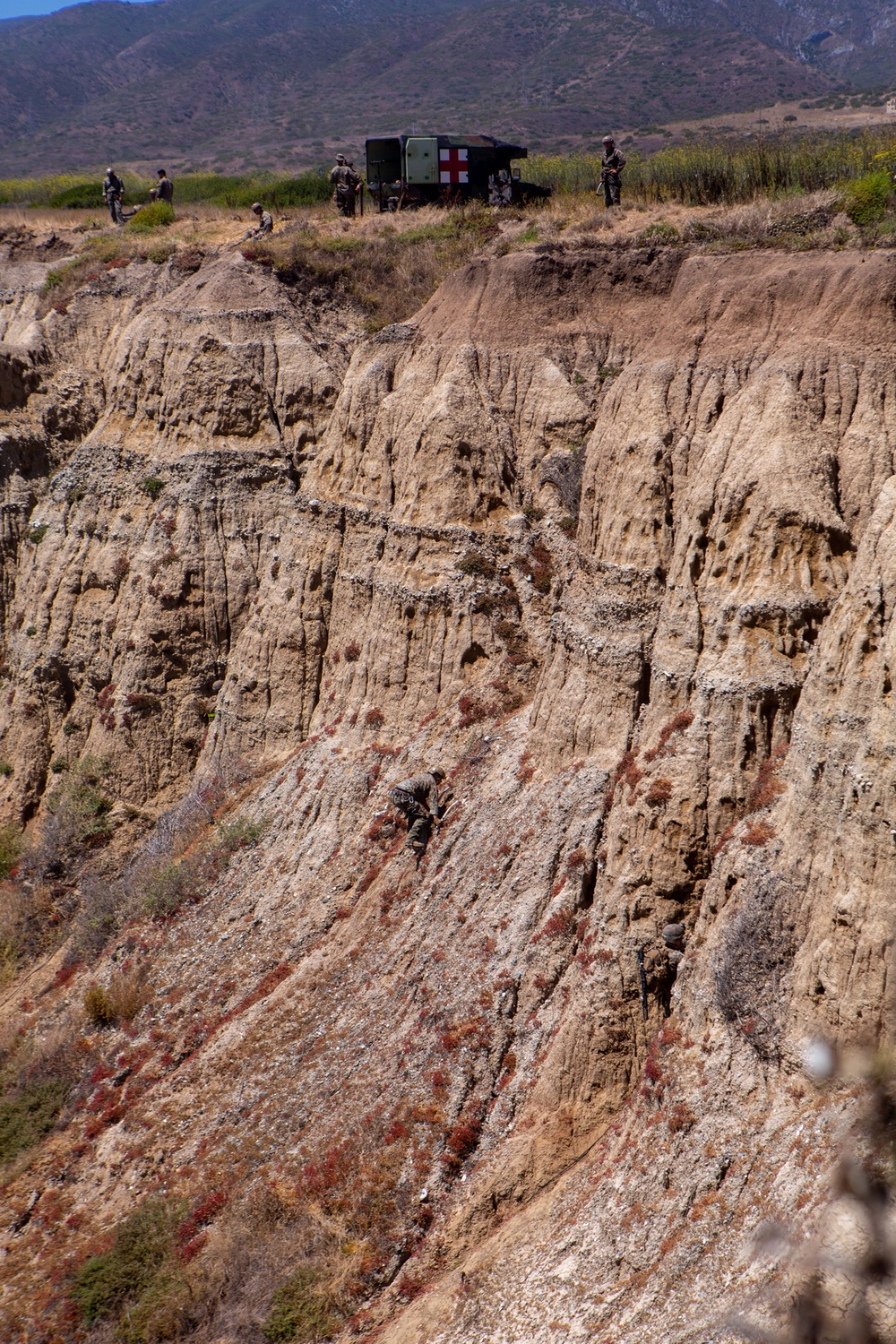 15th MEU’s small boat raid specialists take on rugged terrain