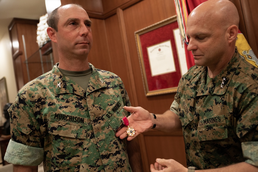 Dvids - Images - Col. Murchison Recieves Lom Medal [image 2 Of 5]