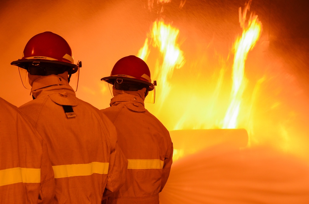 200706-N-TB852-1009 NEWPORT, R.I. (July 6, 2020)  Navy Officer Development School (ODS) conducts shipboard firefirghter training