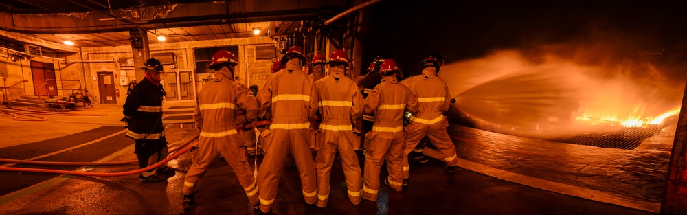 200706-N-TB852-1010 NEWPORT, R.I. (July 6, 2020)  Navy Officer Development School (ODS) conducts shipboard firefirghter training