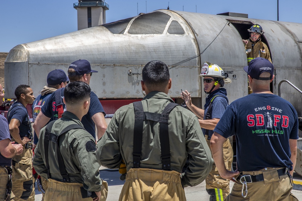 ARFF Marines train with San Diego County firefighters