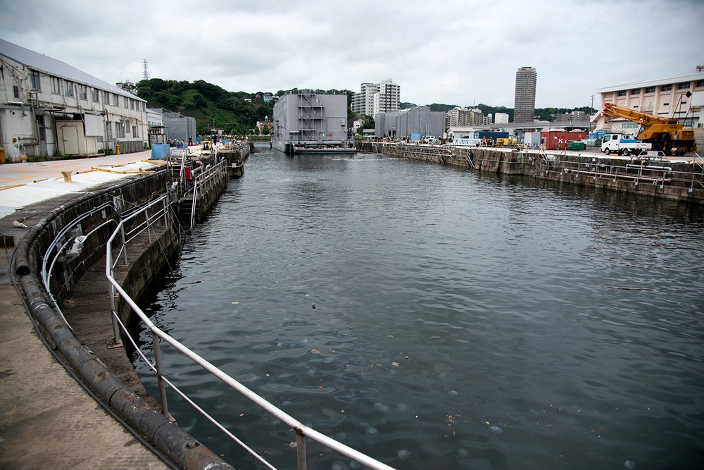 FLEET ACTIVITIES YOKOSUKA DRY DOCK EVOLUTION