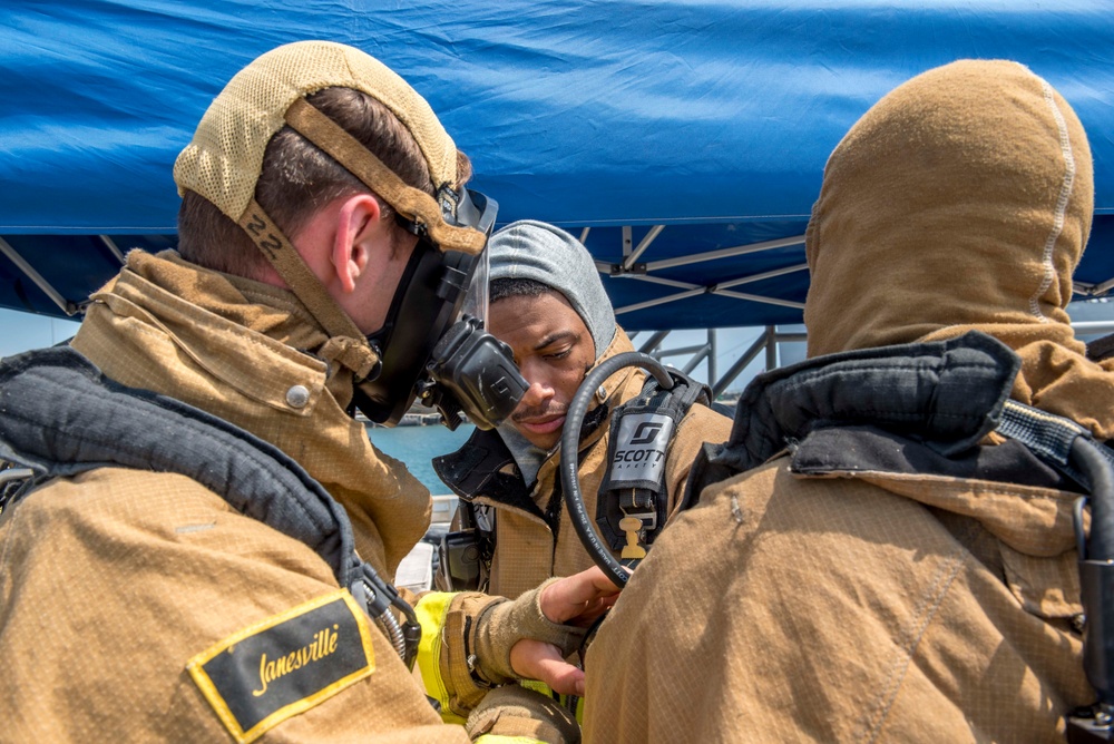 USS Bonhomme Richard (LHD 6) Fire