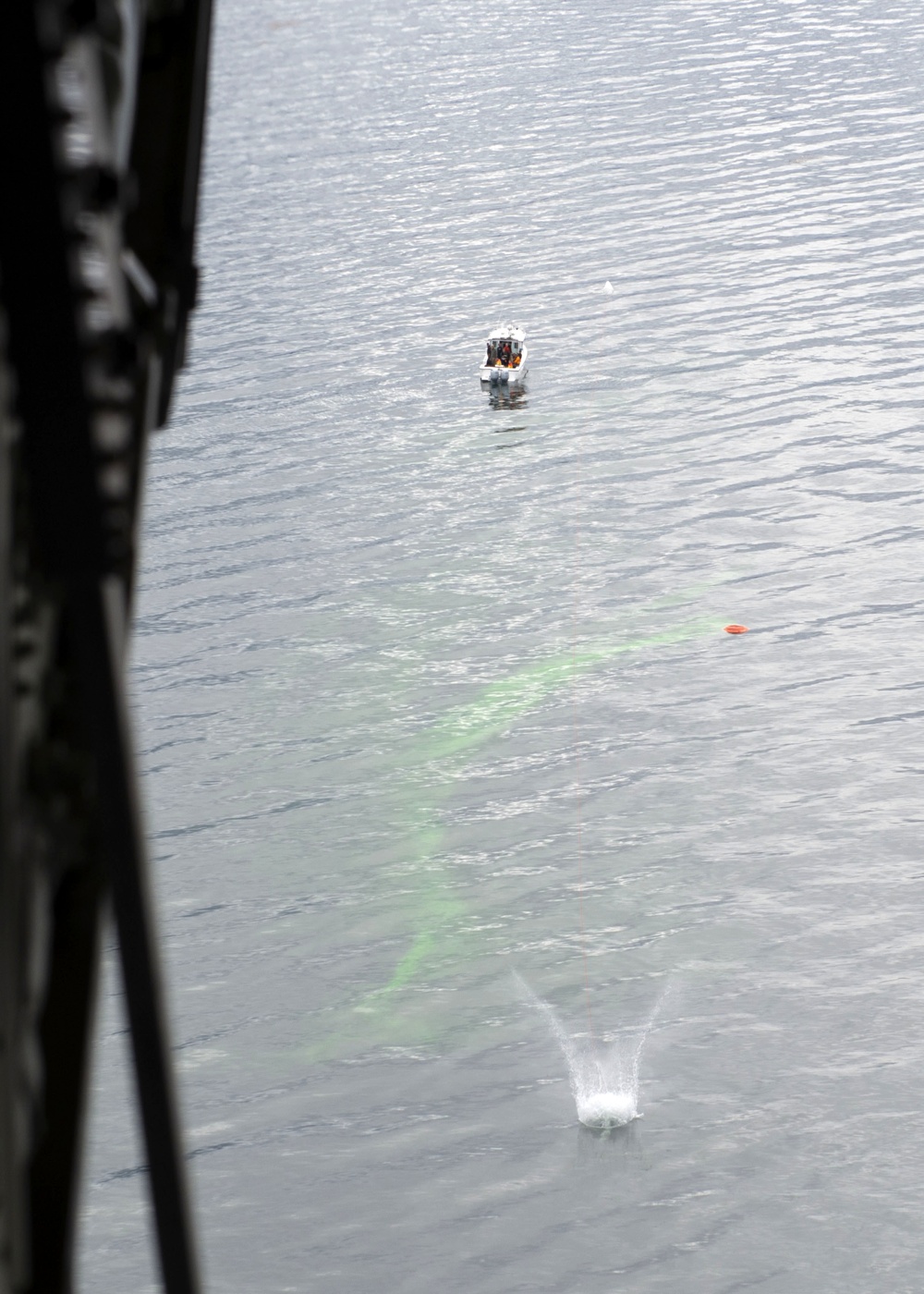 Alaska pararescuemen conduct water drop