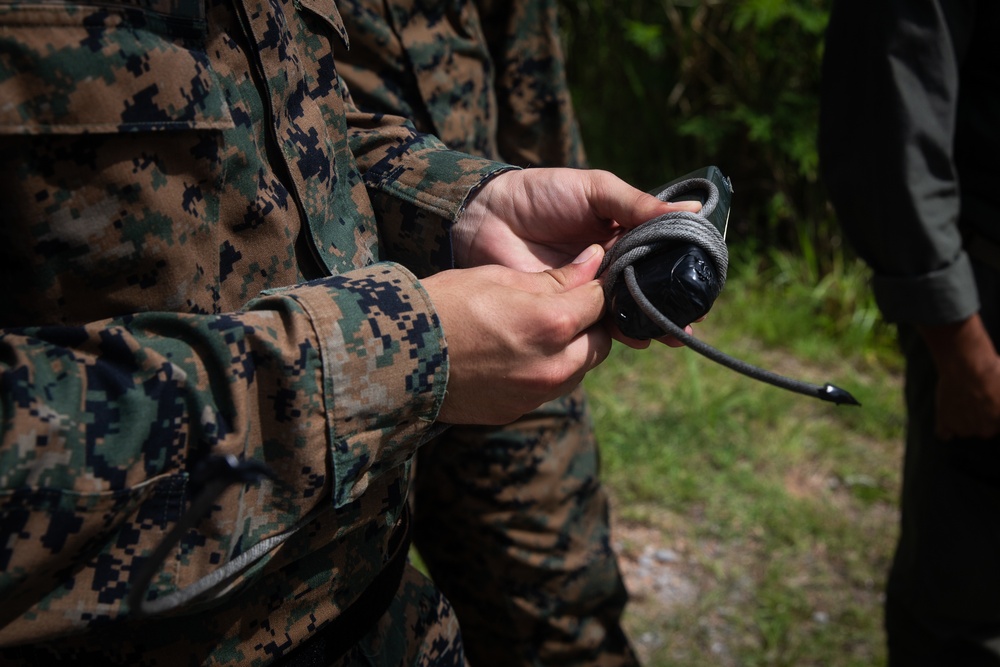 CLB 31, 31st MEU detonates explosive ordinance