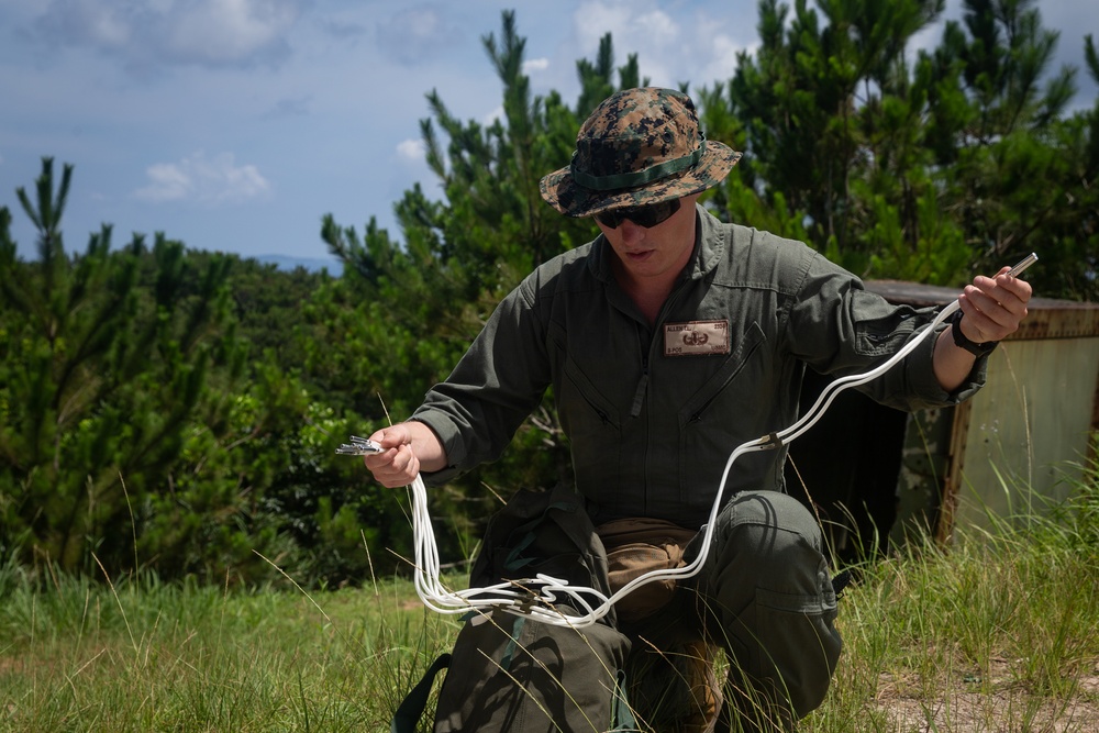 CLB 31, 31st MEU detonates explosive ordinance