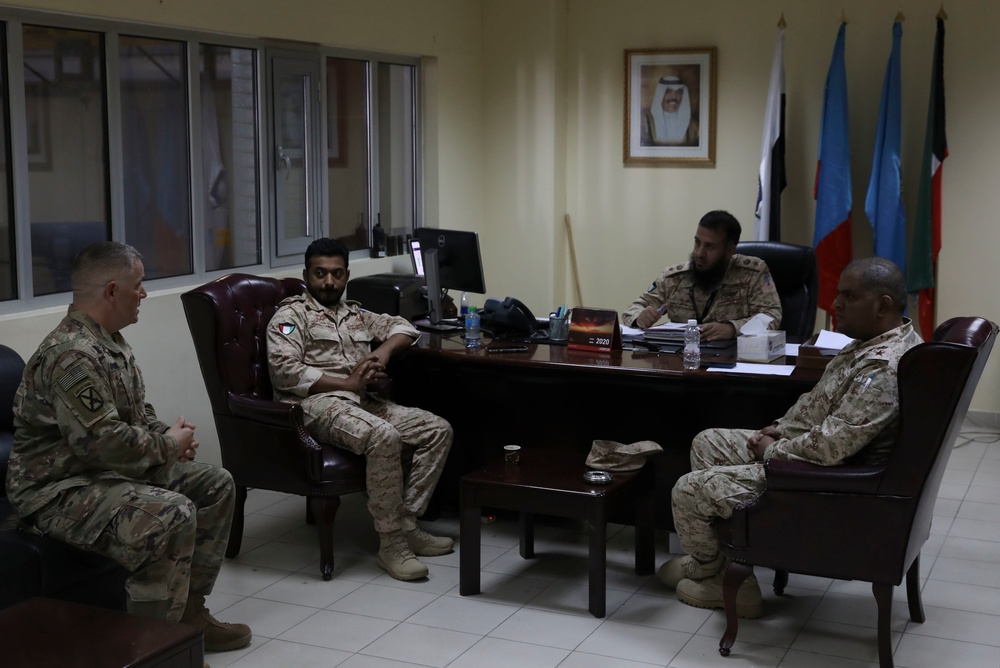 U.S. Army Meets with Kuwait Air Force