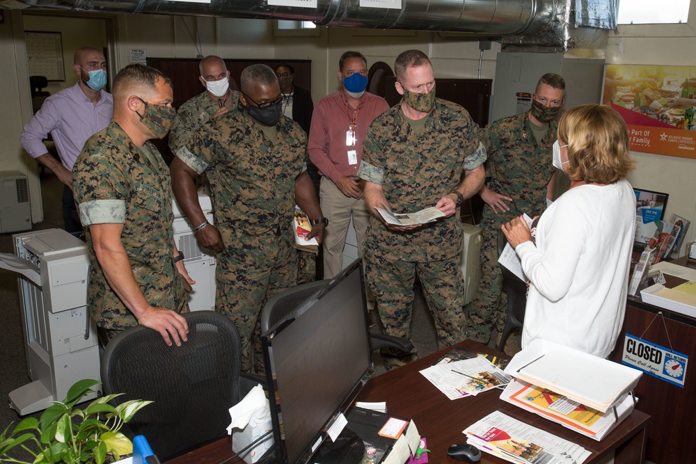 Maj. Gen. Banta visits MCAS Cherry Point