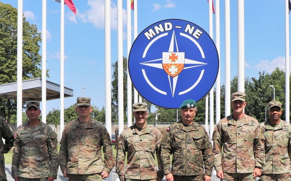 eFP Battlegroup Poland command team visits Division headquarters