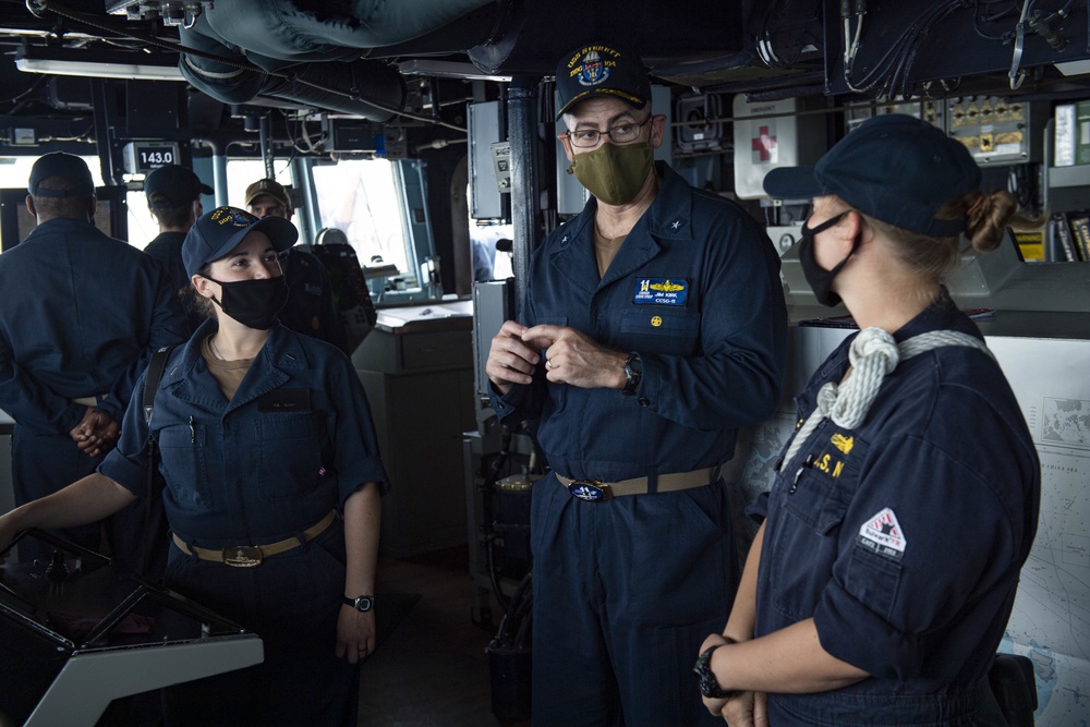 Commander, Carrier Strike Group 11 visits USS Sterett
