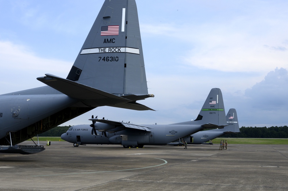 Dyess, Little Rock conduct largest formation flight in C-130J history