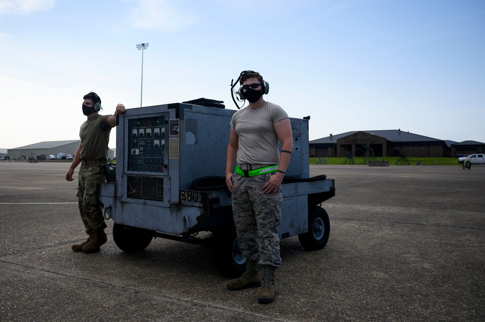 Dyess, Little Rock conduct largest formation flight in C-130J history