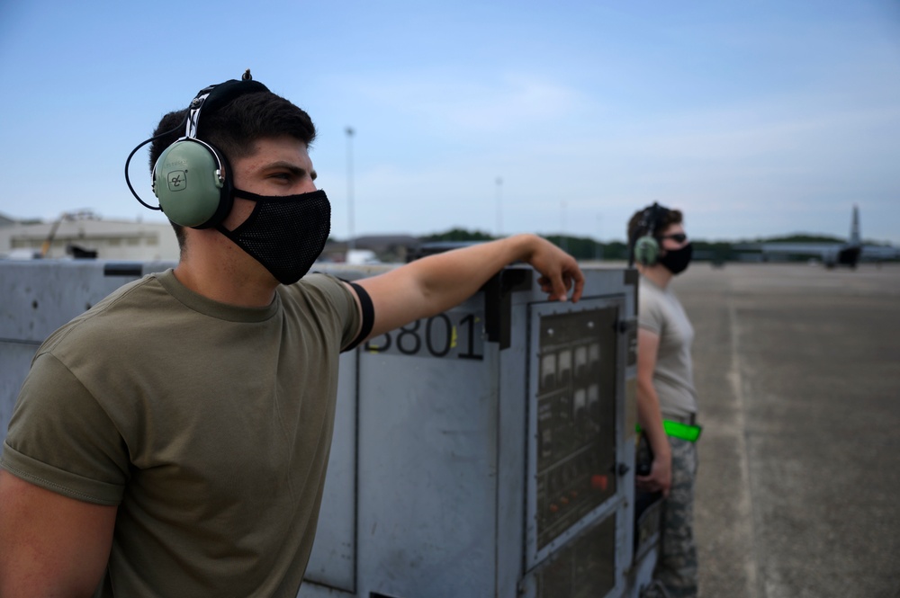 Dyess, Little Rock conduct largest formation flight in C-130J history