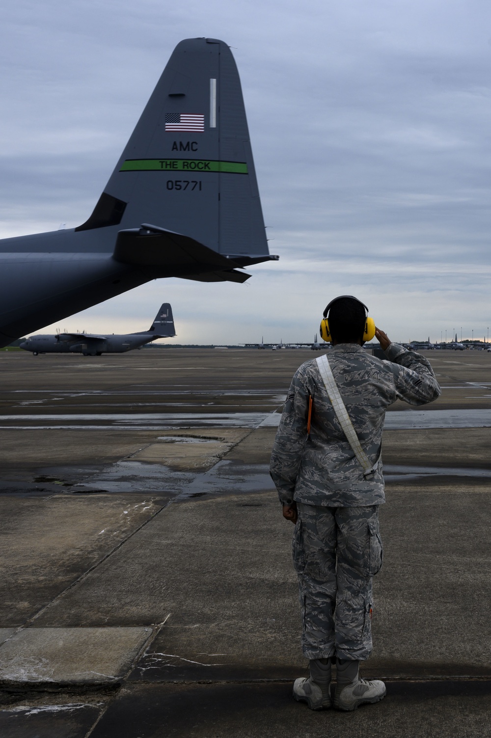 Dyess, Little Rock conduct largest formation flight in C-130J history