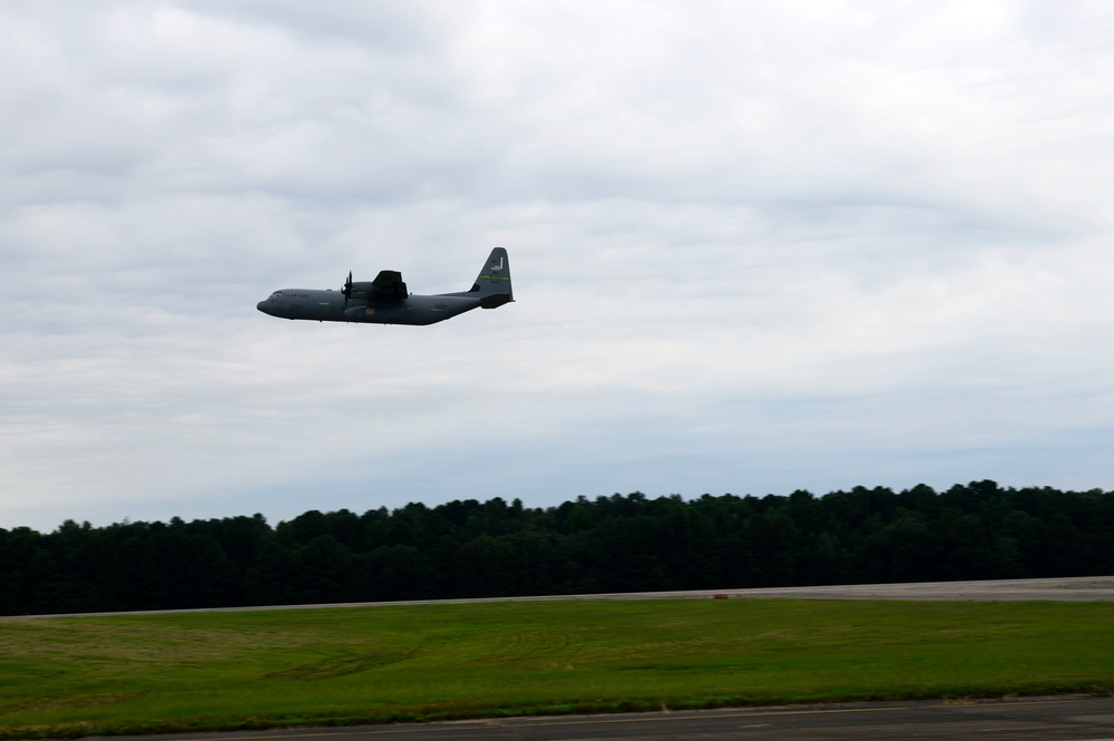 Dyess, Little Rock conduct largest formation flight in C-130J history