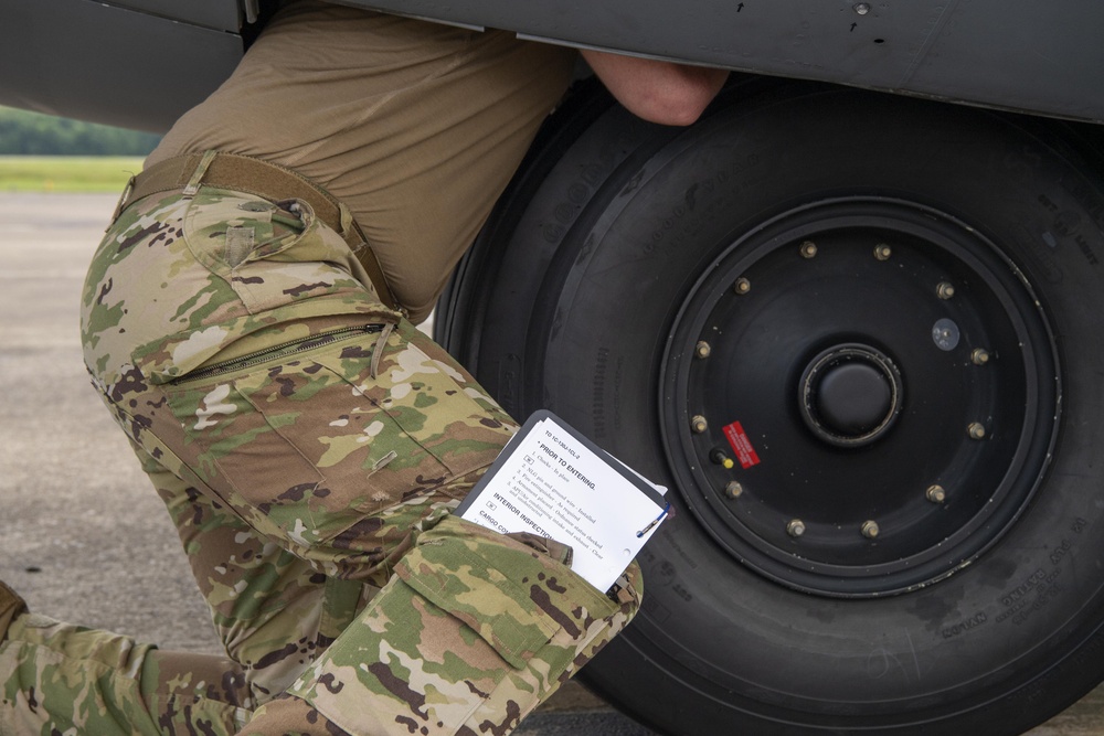 Dyess, Little Rock conduct largest formation flight in C-130J history