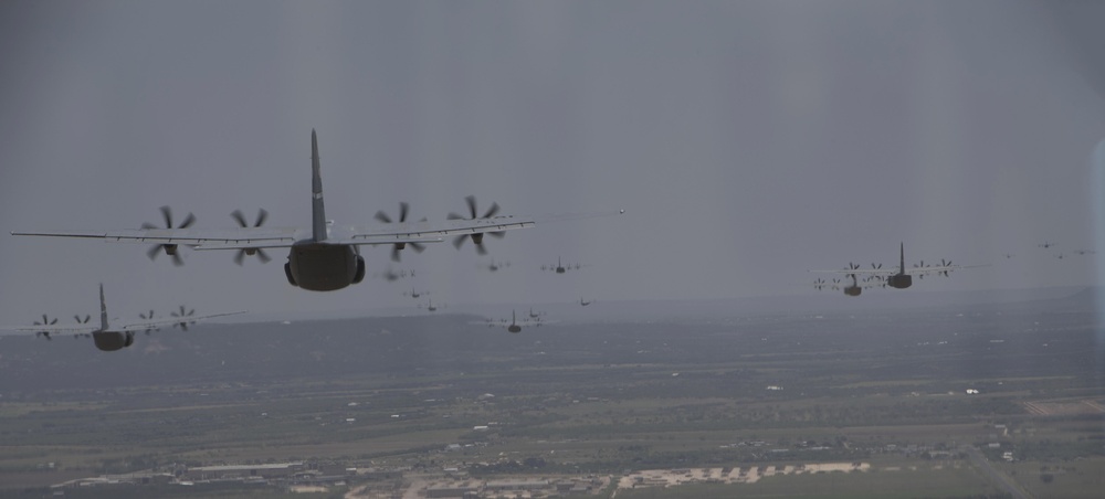 Dyess, Little Rock conduct largest formation flight in C-130J history