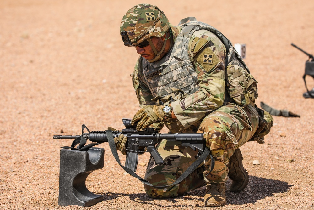 SISCO, HHBn, 4th Infantry Division Soldiers qualify at the range