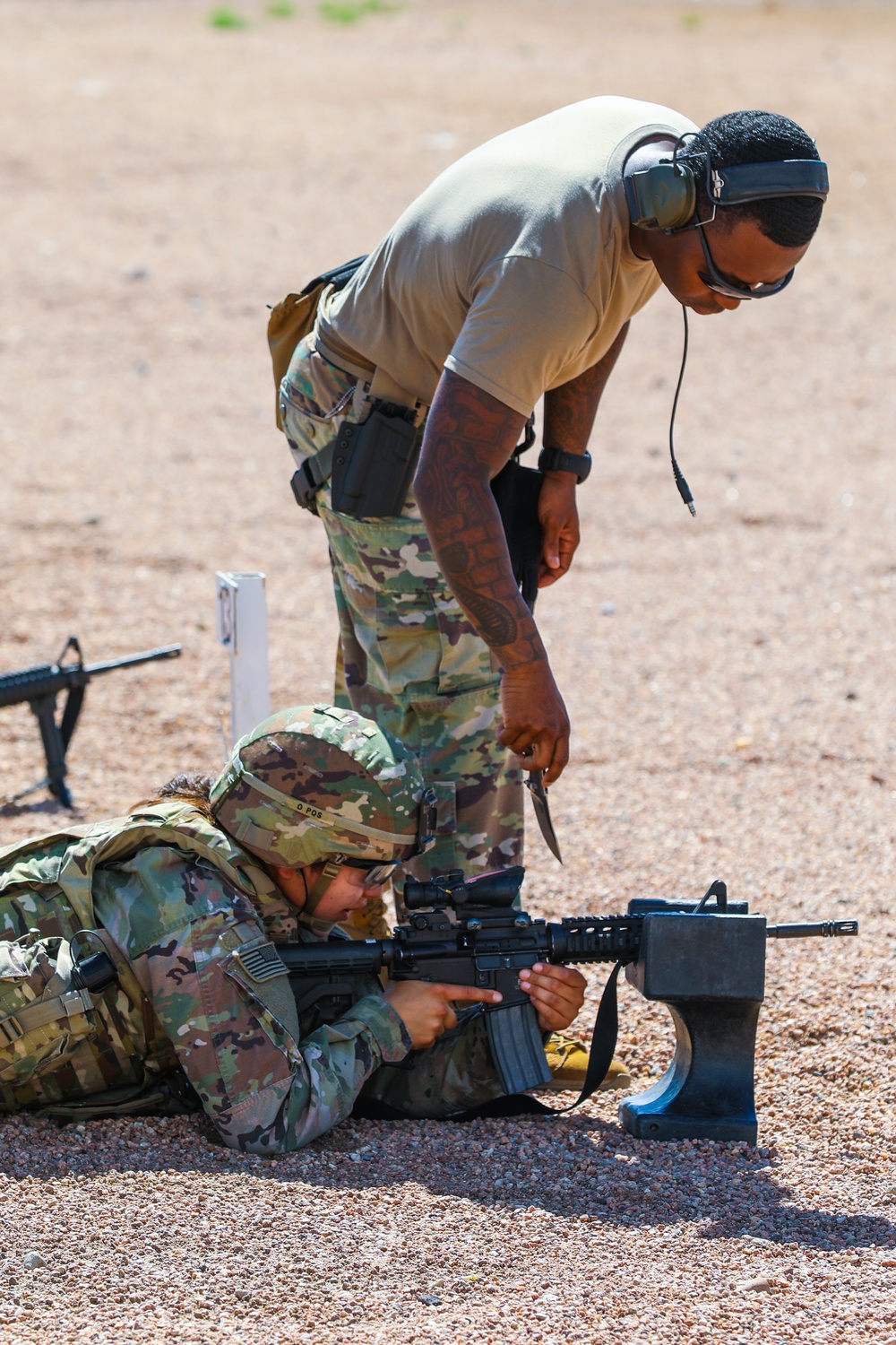 SISCO, HHBn, 4th Infantry Division Soldiers qualify at the range