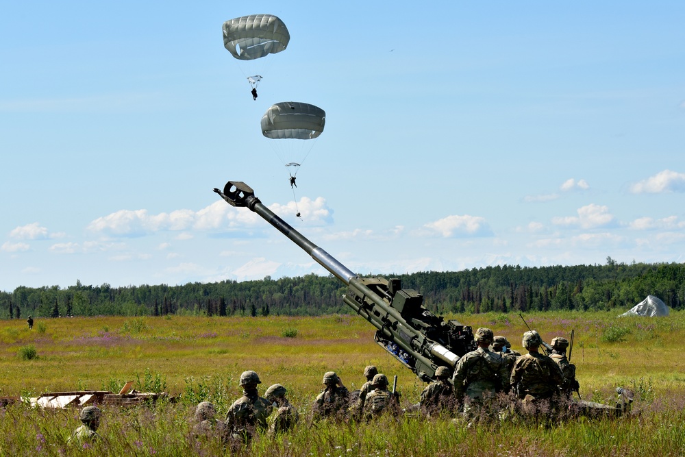 Alaskan airborne artillerymen jump into action