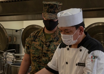MCIPAC food services provide thousands of boxed meals for Marines on restriction of movement