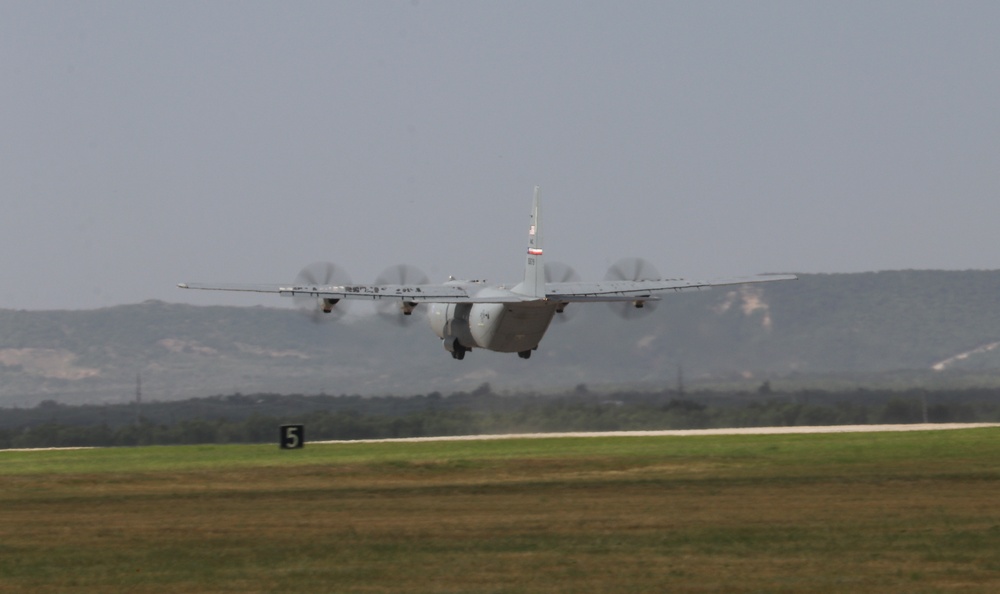 Dyess, Little Rock conduct largest formation flight in C-130J history