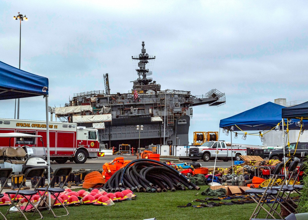 Fire aboard USS Bonhomme Richard (LHD 6)