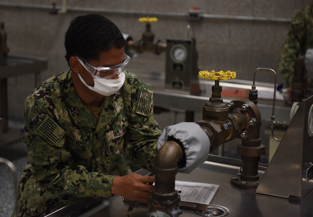 DVIDS - News - SWESC BECC Curriculum Prepares Sailors for Engineering ...