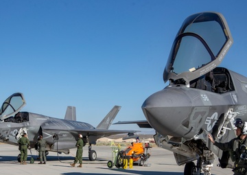 VMX-1 F-35 AIM-120 Missile shoot