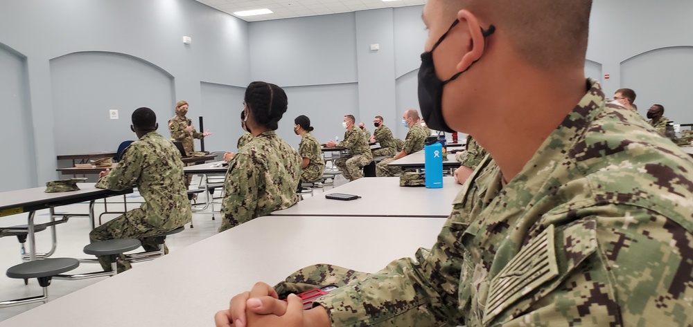 DVIDS - Images - Sailors receive integration training [Image 2 of 5]