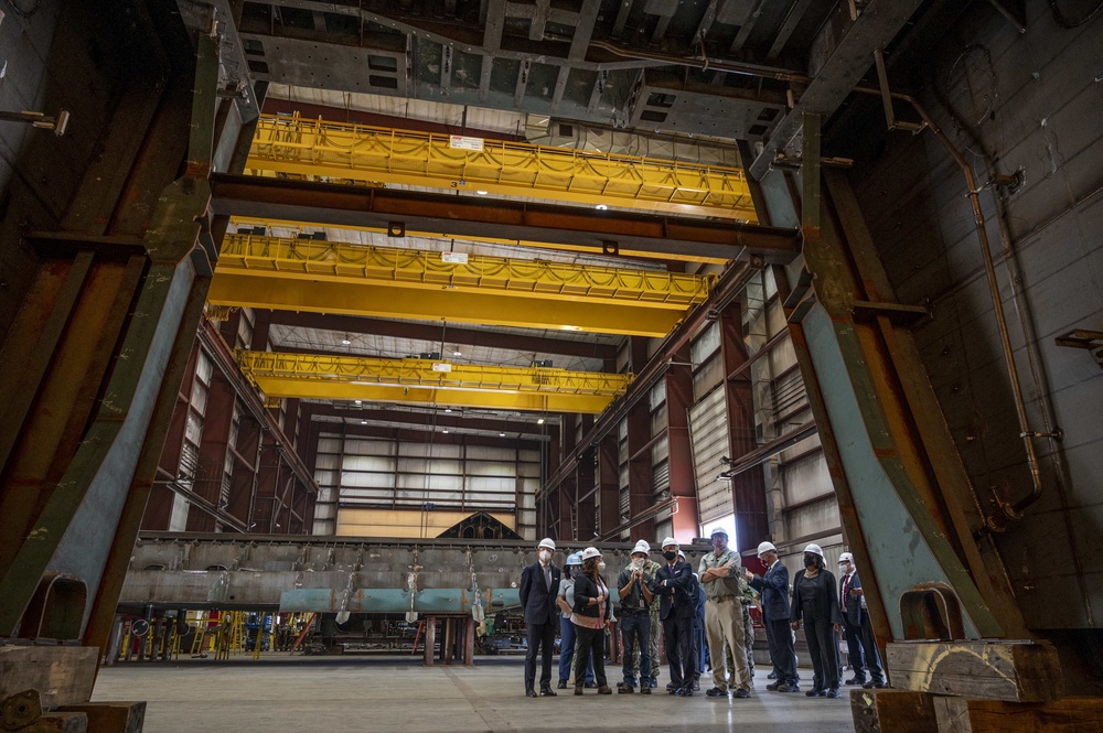 SECNAV Visits Fincantieri Marinette Marine